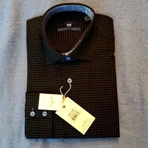 Mens size medium NWT Bertigo dress shirt